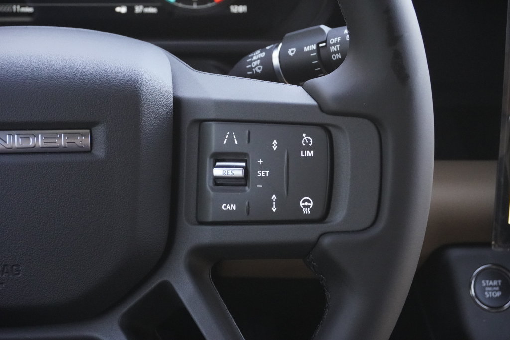 New 2026 Land Rover Defender 110 S AWD/4WD image 13