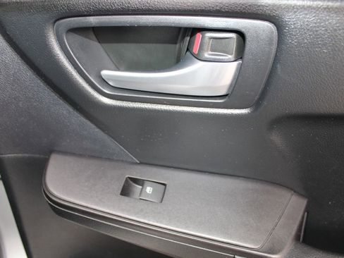 Used 2015 Toyota Camry SE FWD image 53