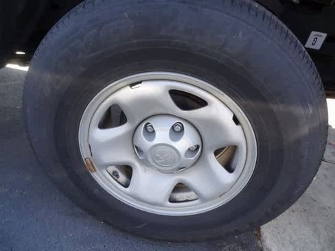 Used 2021 Toyota Tacoma SR image 14