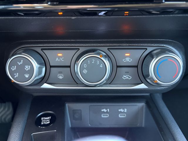 Certified 2025 Nissan Kicks SV FWD image 27