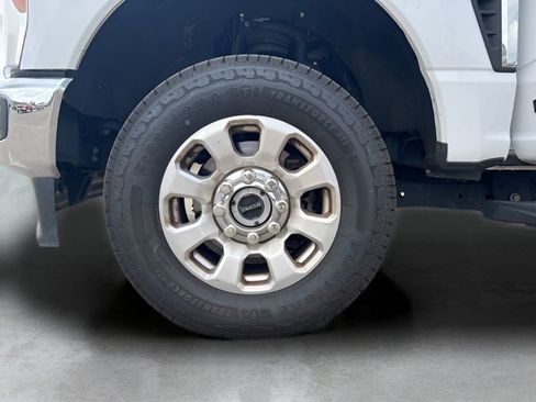 Used 2024 Ford F250 XLT image 31