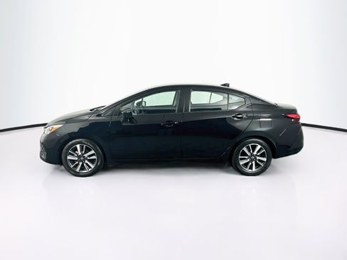 Used 2025 Nissan Versa SV FWD image 4