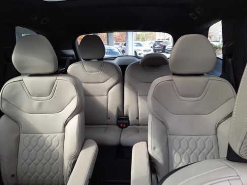 New 2025 Volvo EX90 Ultra image 17
