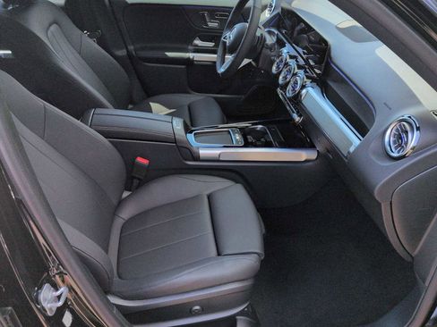 New 2026 Mercedes-Benz GLB 250 4MATIC image 24