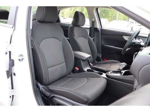 Used 2024 Kia Forte LXS FWD image 13