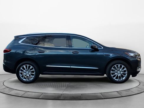 Used 2018 Buick Enclave Premium w/ Experience Buick Package image 8