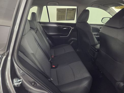 Used 2025 Toyota RAV4 XLE FWD image 29