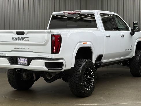 Used 2026 GMC Sierra 3500 Denali Ultimate AWD/4WD image 5