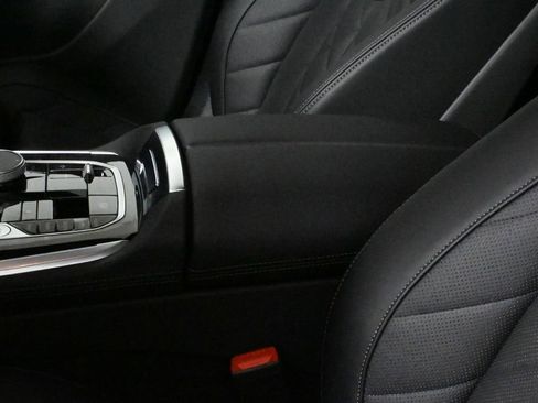 Used 2026 BMW X5 xDrive50e w/ M Sport Package image 27