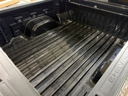 Used 2021 Chevrolet Silverado 1500 LT Trail Boss w/ Convenience Package II image 39