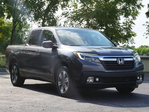 Used 2017 Honda Ridgeline RTL-T image 3
