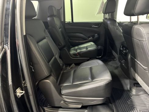 Used 2020 Chevrolet Suburban LT AWD/4WD image 14