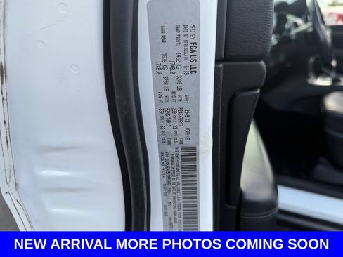 Used 2019 Jeep Grand Cherokee Laredo RWD image 20