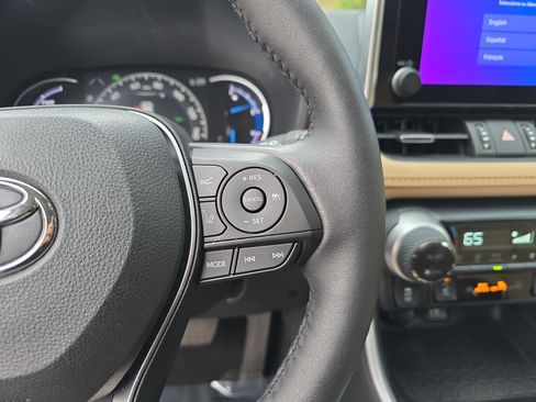 Used 2024 Toyota RAV4 XLE Premium w/ Weather Package image 17