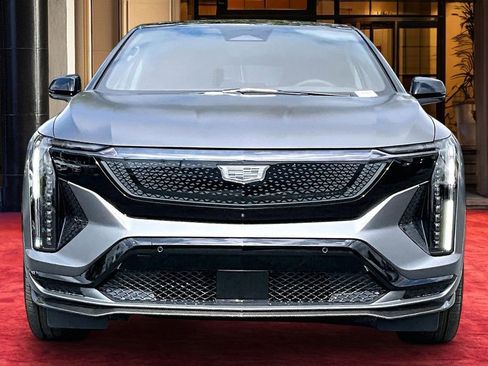 New 2026 Cadillac Optiq V AWD/4WD image 3