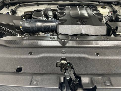 Used 2020 Toyota 4Runner Limited AWD/4WD image 64