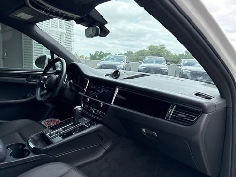 Used 2022 Porsche Macan S AWD/4WD image 15