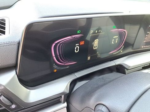 New 2025 Kia Telluride S image 9