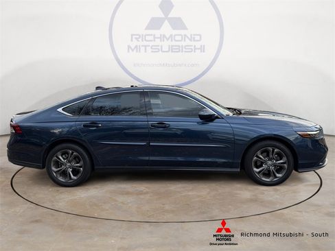 Used 2023 Honda Accord EX image 2