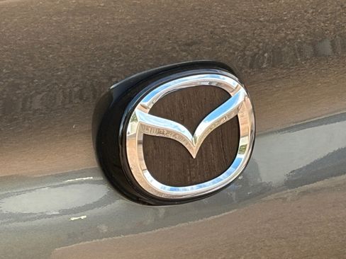 Used 2022 MAZDA MAZDA3 s FWD image 7
