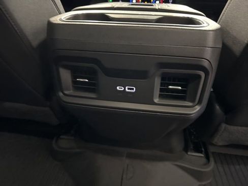 Used 2022 Chevrolet Silverado 1500 LT Trail Boss w/ Convenience Package II image 22