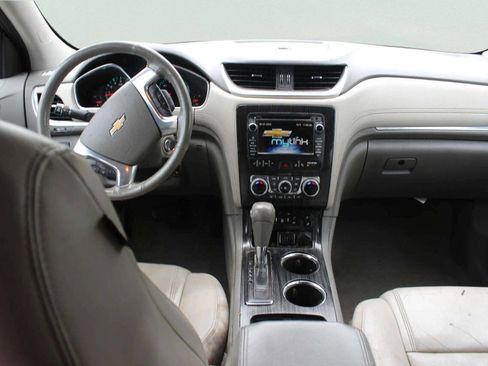 Used 2016 Chevrolet Traverse LTZ AWD/4WD image 8