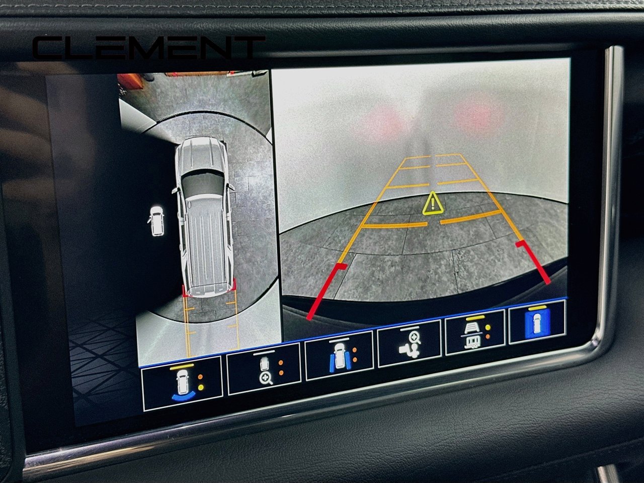 Used 2024 GMC Yukon Denali AWD/4WD image 20