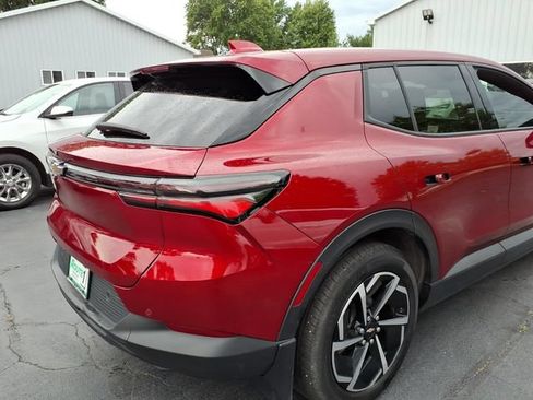 Used 2025 Chevrolet Equinox EV LT w/ Comfort Package FWD image 8