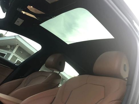 Used 2020 BMW 540i xDrive w/ Premium Package image 17