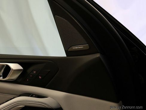 New 2026 BMW X5 xDrive50e w/ Executive Package image 28