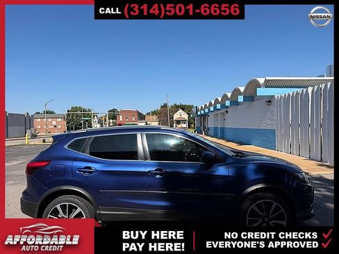 Used 2018 Nissan Rogue Sport SL FWD image 6