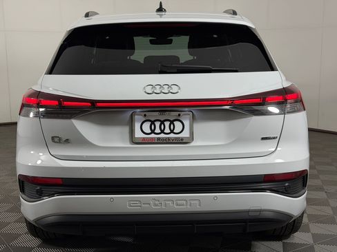 Used 2024 Audi Q4 e-tron Premium w/ Convenience Package AWD/4WD image 10