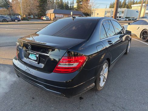 Used 2013 Mercedes-Benz C 250 Sedan image 5