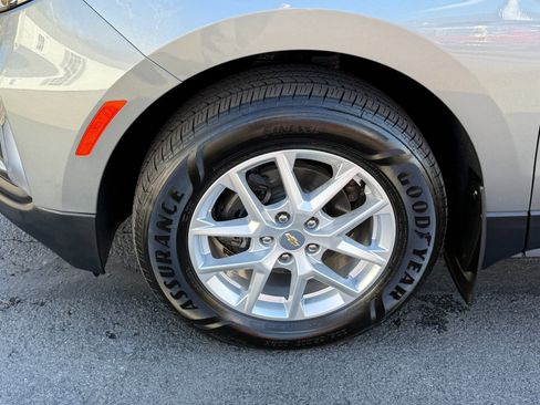 Used 2024 Chevrolet Equinox LT image 9