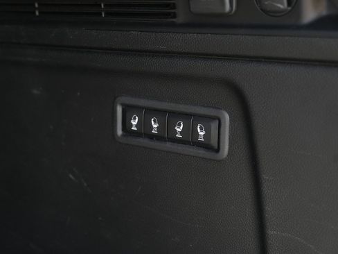 Used 2023 Jeep Wagoneer L Series II image 17