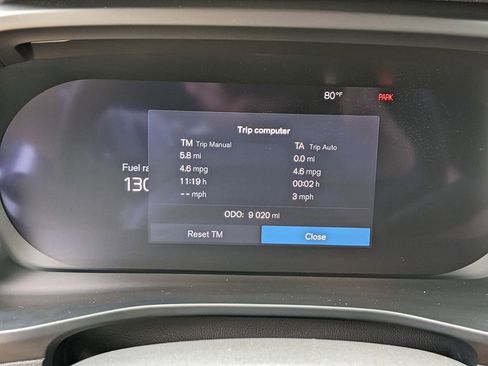 Certified 2025 Volvo XC40 B5 Plus AWD/4WD image 15