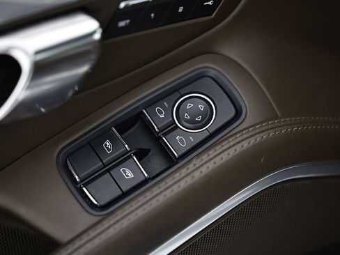 Certified 2018 Porsche 911 Targa 4S w/ Sportdesign Package image 24