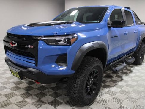 New 2026 Chevrolet Colorado ZR2 w/ Midnight Edition image 7
