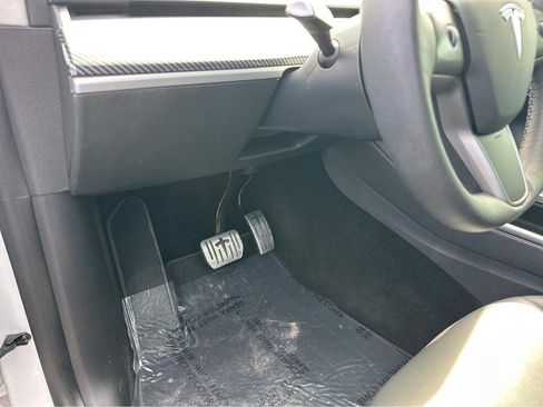 Used 2021 Tesla Model Y 2WD image 28