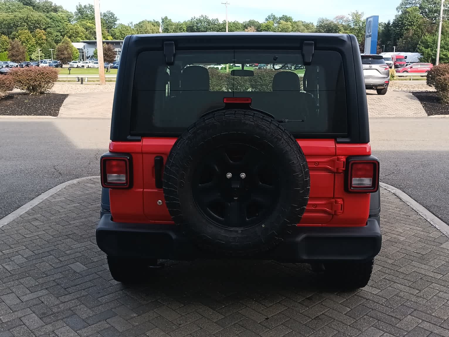 Used 2023 Jeep Wrangler Sport AWD/4WD image 4