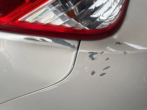 Used 2013 Chevrolet Cruze LTZ w/ RS Package FWD image 9