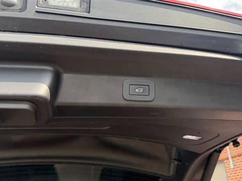 Used 2024 Land Rover Range Rover Sport SE AWD/4WD image 9