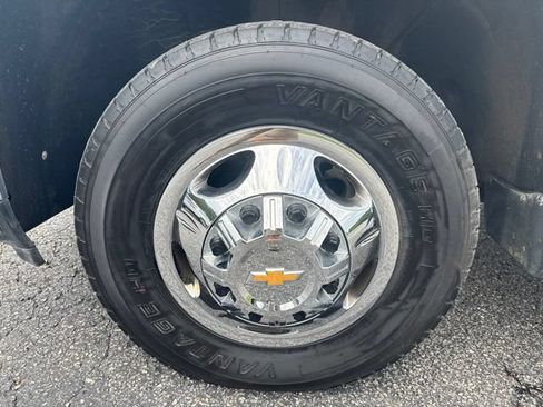 Certified 2024 Chevrolet Silverado 3500 LT w/ Convenience Package AWD/4WD image 11