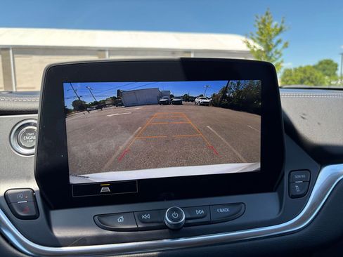 Used 2025 Chevrolet Blazer LT FWD image 24