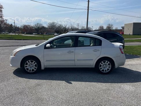 Used 2012 Nissan Sentra 2.0 S FWD image 2