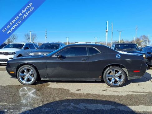 Used 2014 Dodge Challenger SXT w/ Super Sport Group (SS/T) image 8