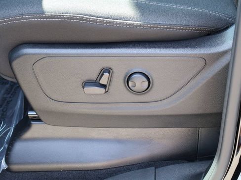Used 2025 RAM 1500 Big Horn AWD/4WD image 22