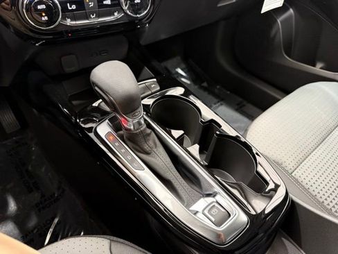New 2026 Chevrolet Trax LT w/ LT Convenience Package FWD image 37