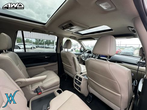 Used 2018 Honda Pilot Elite image 28