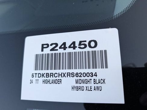 Used 2024 Toyota Highlander XLE AWD/4WD image 38